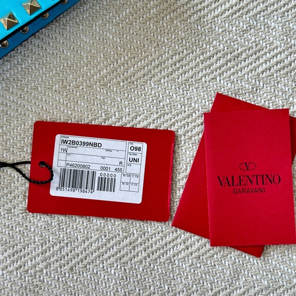 Valentino Garavani Rockstud leather clutch bag - Picture 7 of 7